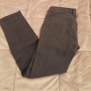 Forever 21 - Gray zip up skinny jeans - size 26